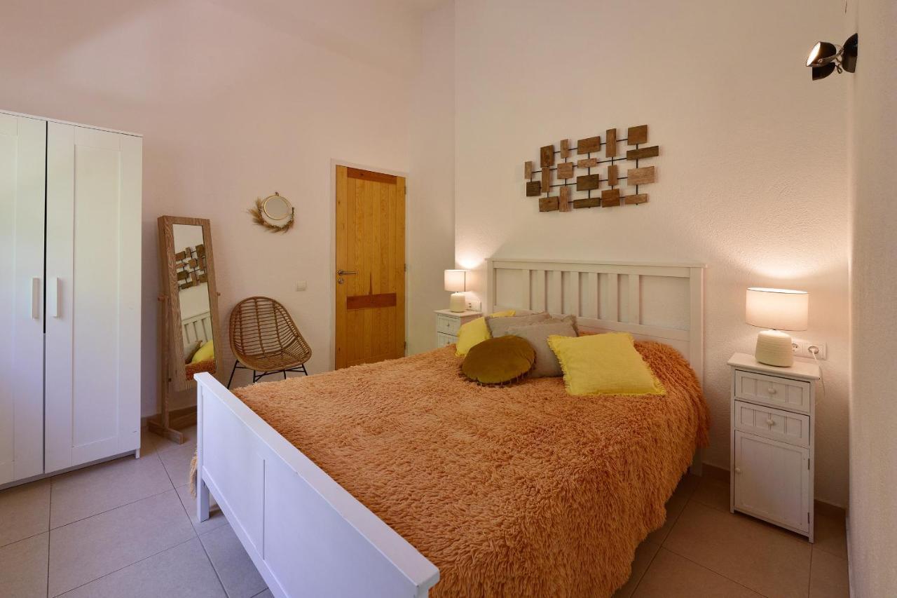 Pequeno Y Acogedor En El Centro De Cadaques Apartment Exterior photo
